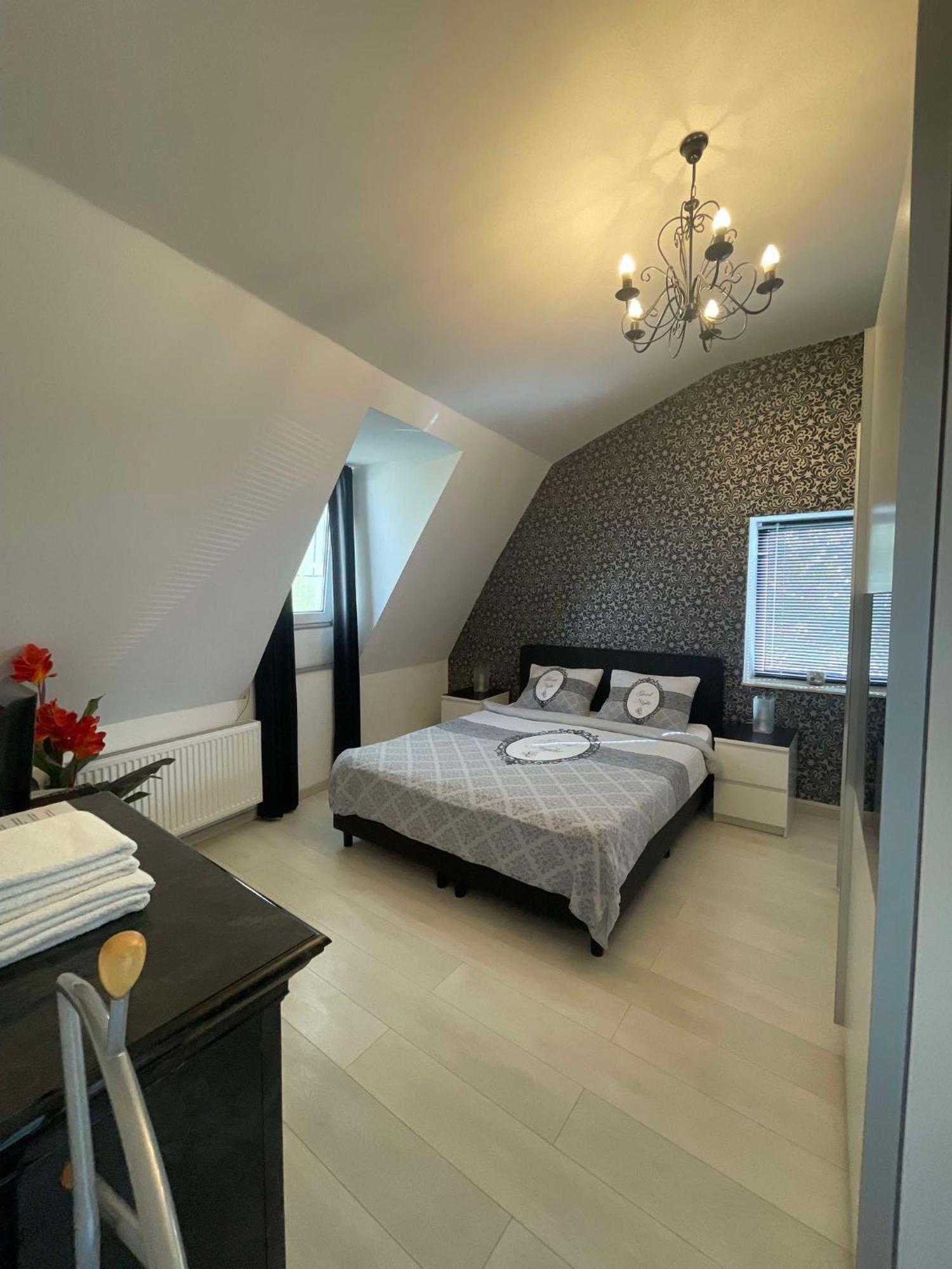 Bed and Breakfast Samos Babbis Heerlen Exterior foto