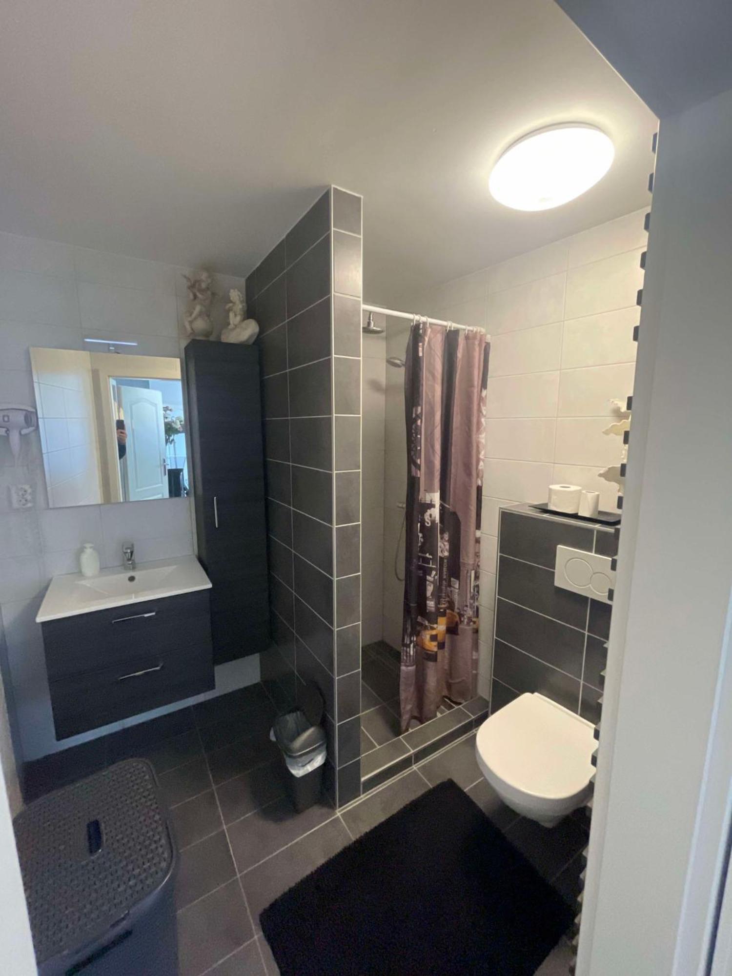 Bed and Breakfast Samos Babbis Heerlen Exterior foto